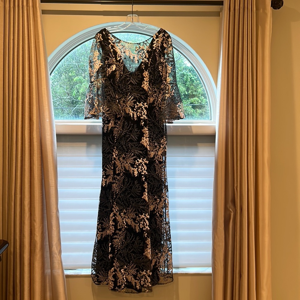 Quarter bell sleeve flower embroidered gown